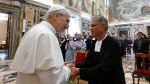 Il Papa Leone XIV ai Lasalliani: “evangelizzare educando ed educare evangelizzando” cq5dam.thumbnail.cropped.1000.563 17 300x169 1
